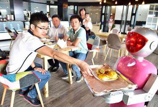 Robot Services - Future of restaurant industry